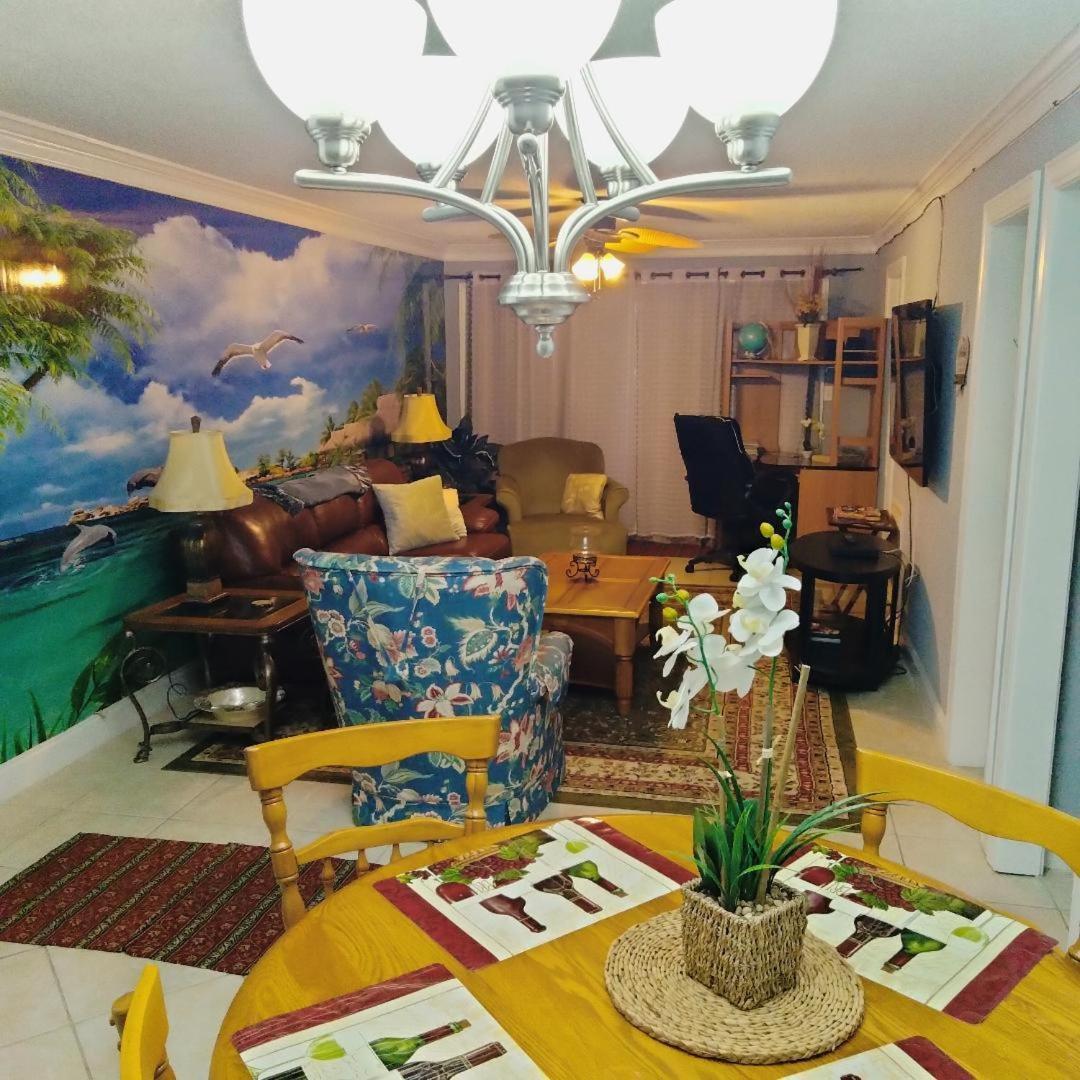 Unique 2 Bedroom / 2 Bath Condo In Myrtle Beach Extérieur photo
